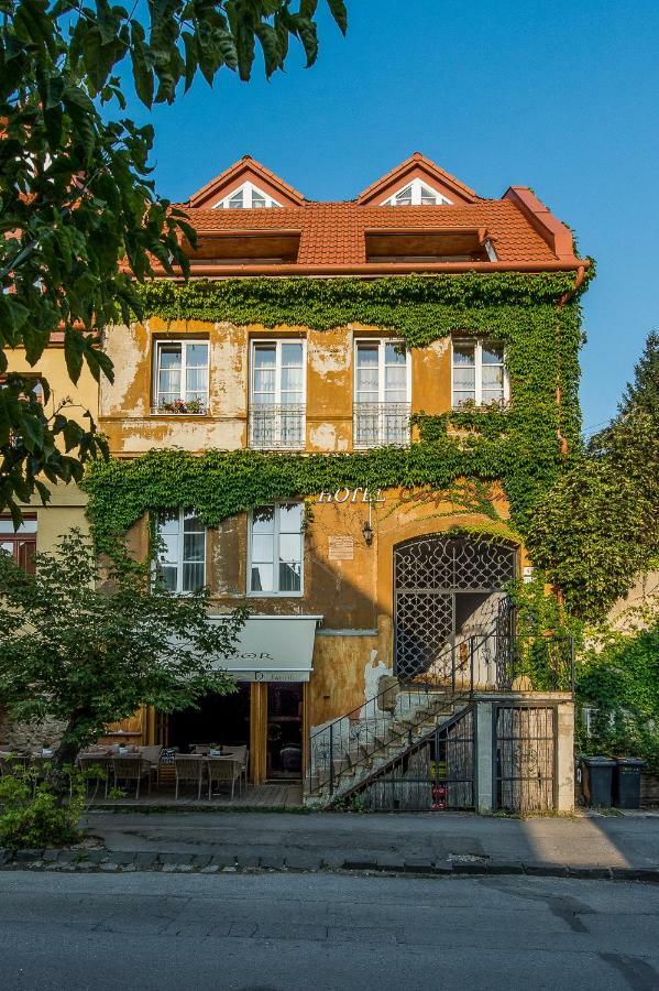 Boutique Hotel Carpe Diem Presov Bagian luar foto