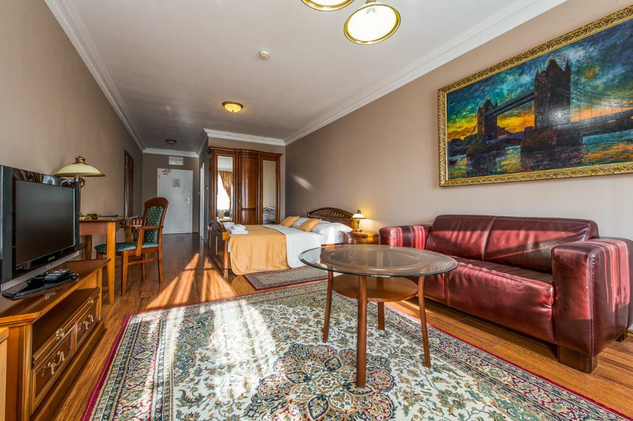 Boutique Hotel Carpe Diem Presov Bagian luar foto